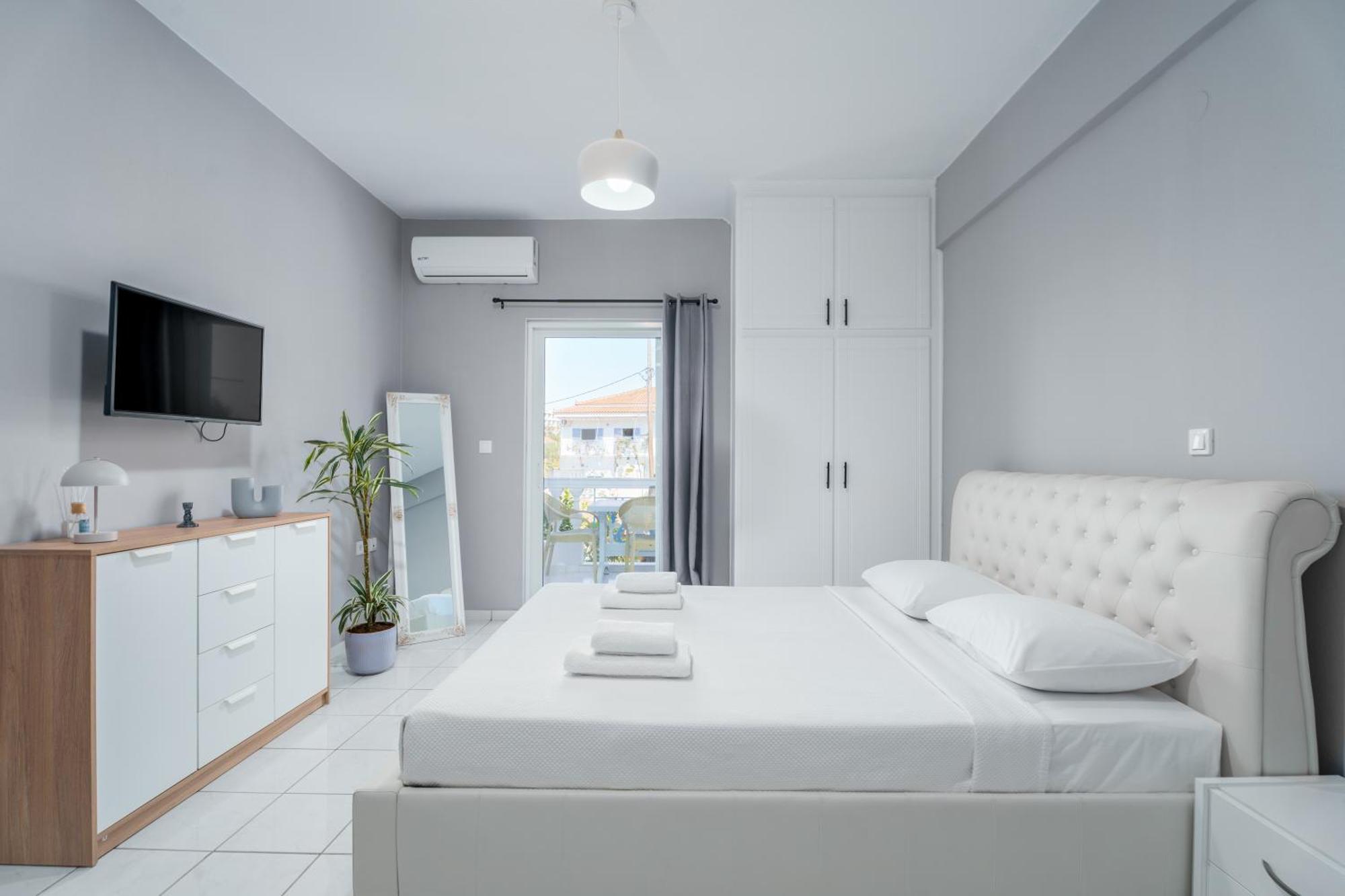 Casa Albastra Rooms & Suites Porto Heli Exterior foto