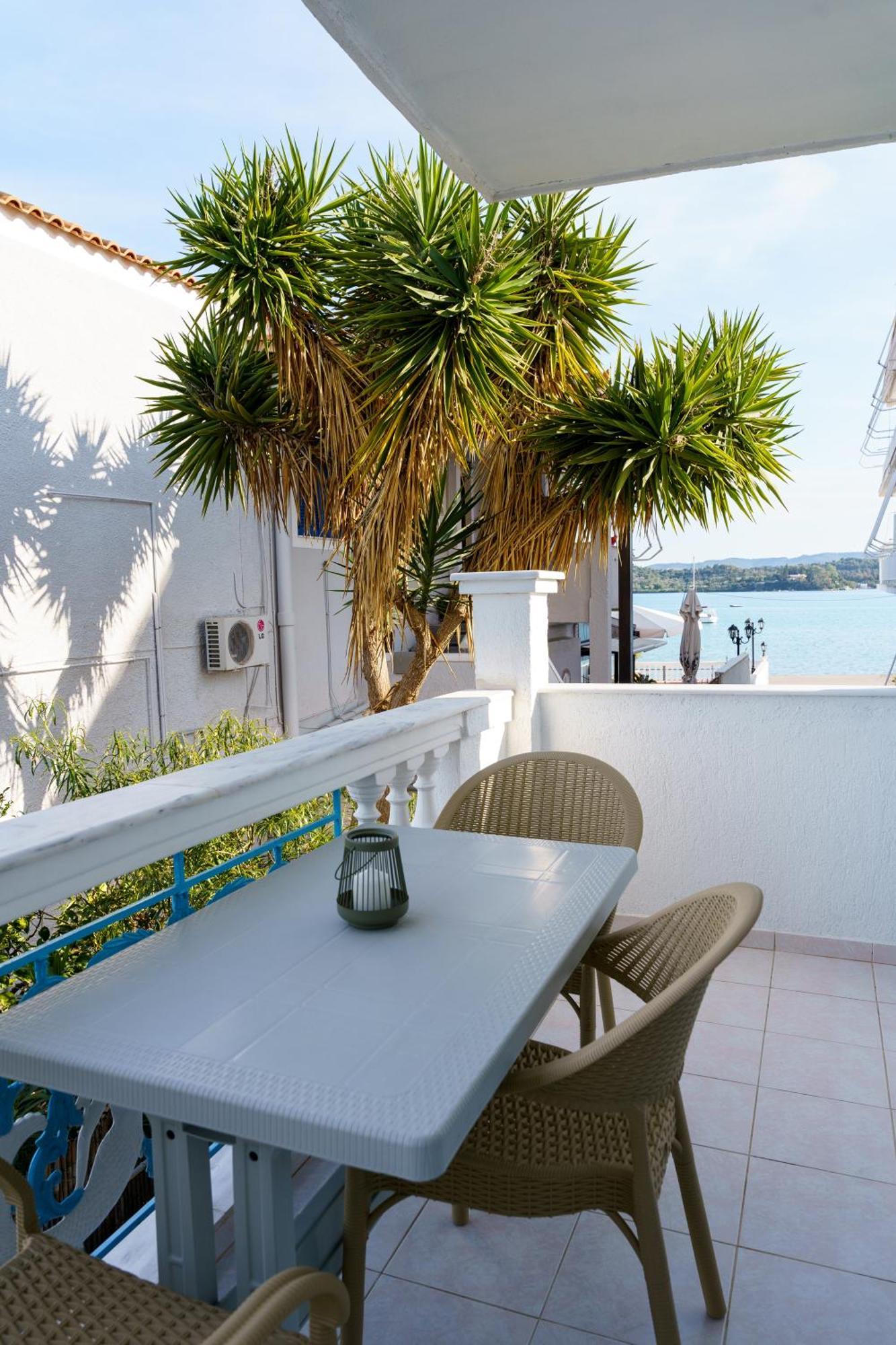 Casa Albastra Rooms & Suites Porto Heli Exterior foto